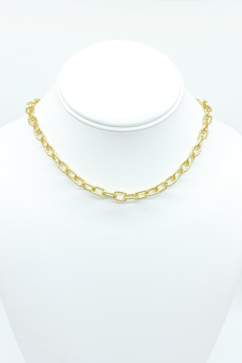 Twisted box chain necklace